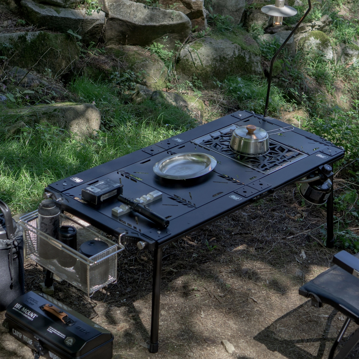 上質なキャンプギアとエアソファのご提案 ― プレミアムアウトドア