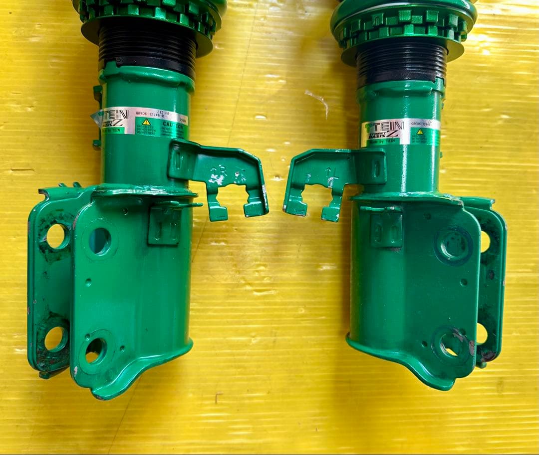 日産キューブ Z12 TEIN グリーンサスペンションキット - メルカリ